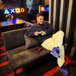 دانلود آهنگ آرون افشار خنده هاتو قربون