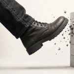 دانلود آهنگ نسل من با لگد پدر از خواب پرید